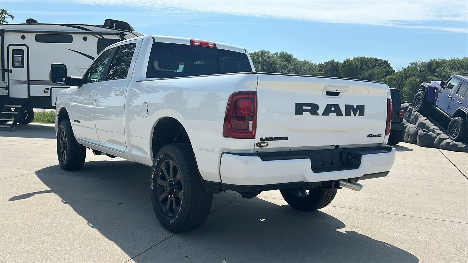 New 2026 Bright White Clear-Coat Exterior Paint RAM Laramie image 6