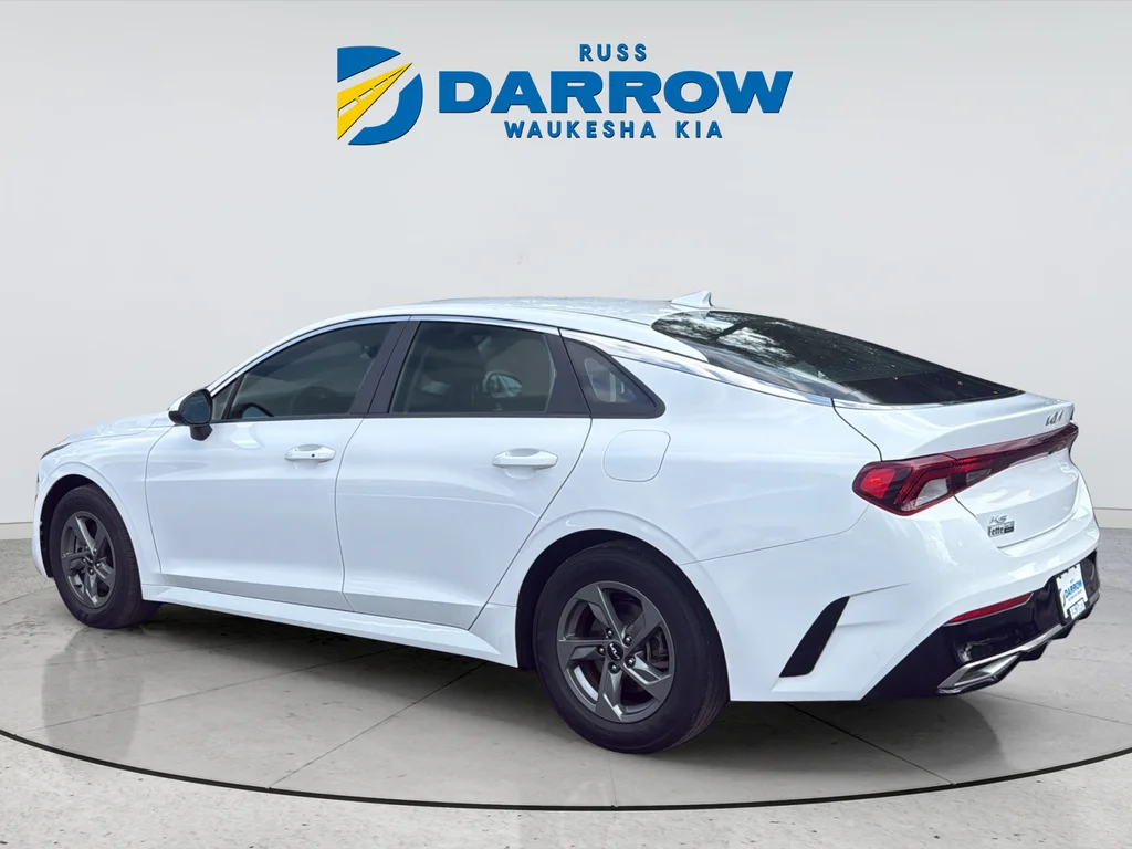 Used 2022 White Kia LXS image 3