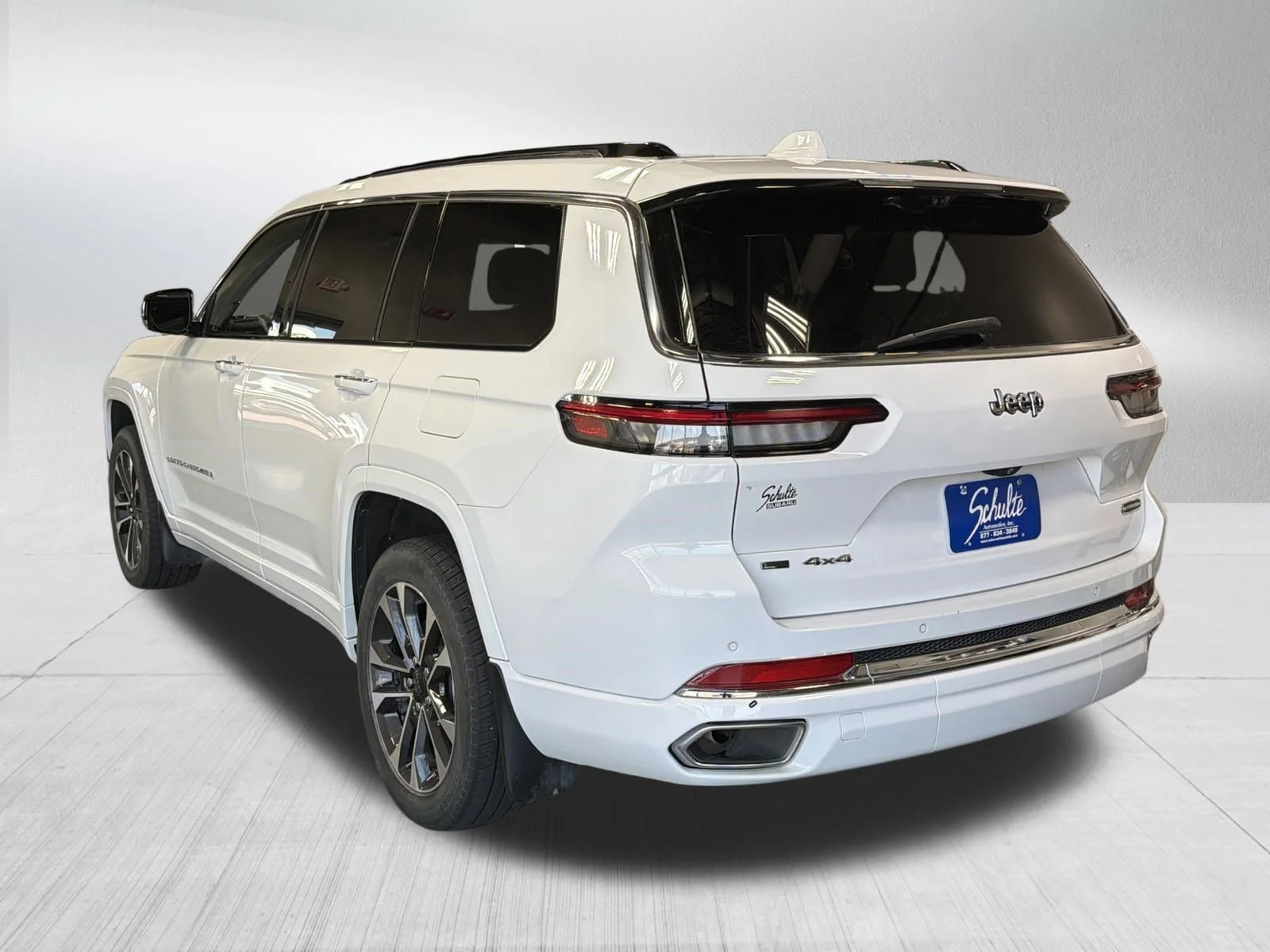 Used 2022 Bright White Clearcoat Jeep Overland image 5