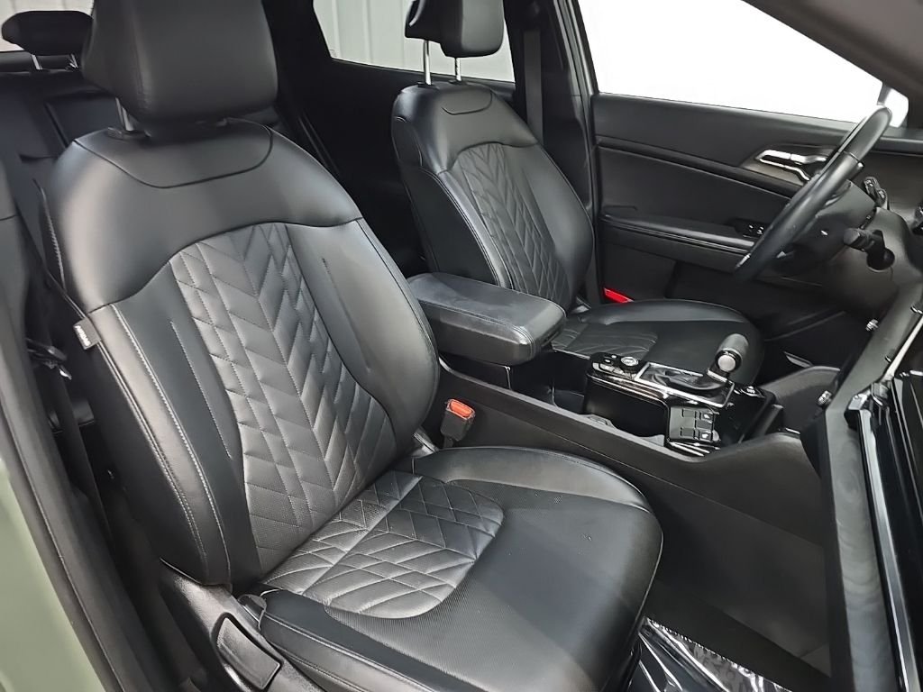 Used 2023 Green Kia X-Line image 15