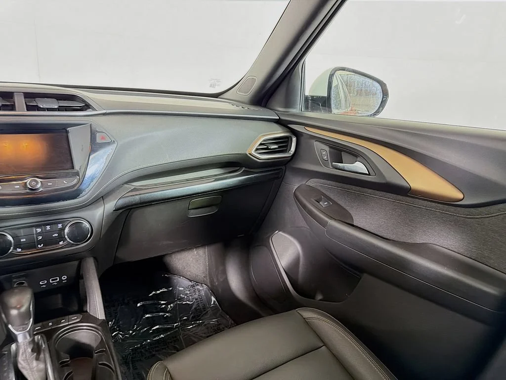 Used 2021 Dark Copper Metallic Chevrolet ACTIV image 20