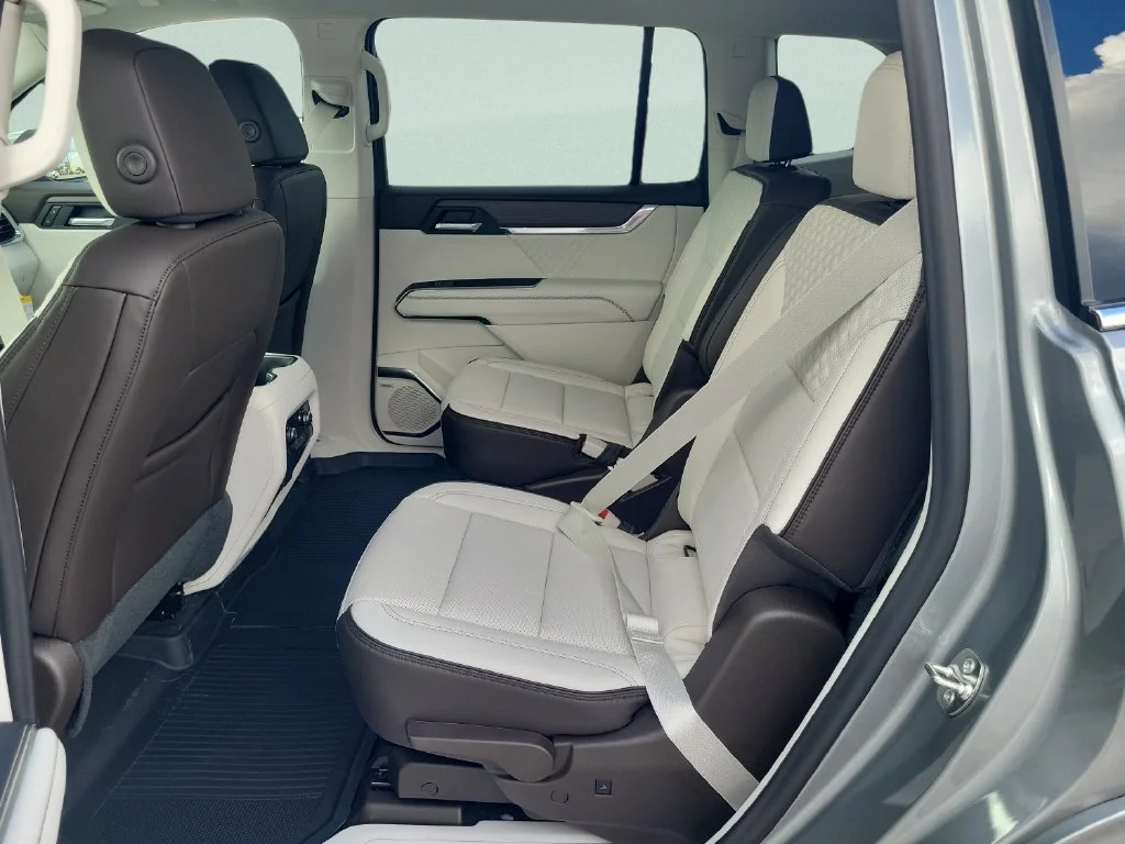New 2027 Sterling Metallic GMC Denali image 10