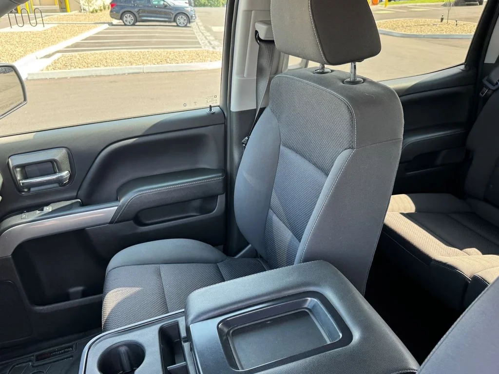 Used 2018 White Chevrolet LT image 7