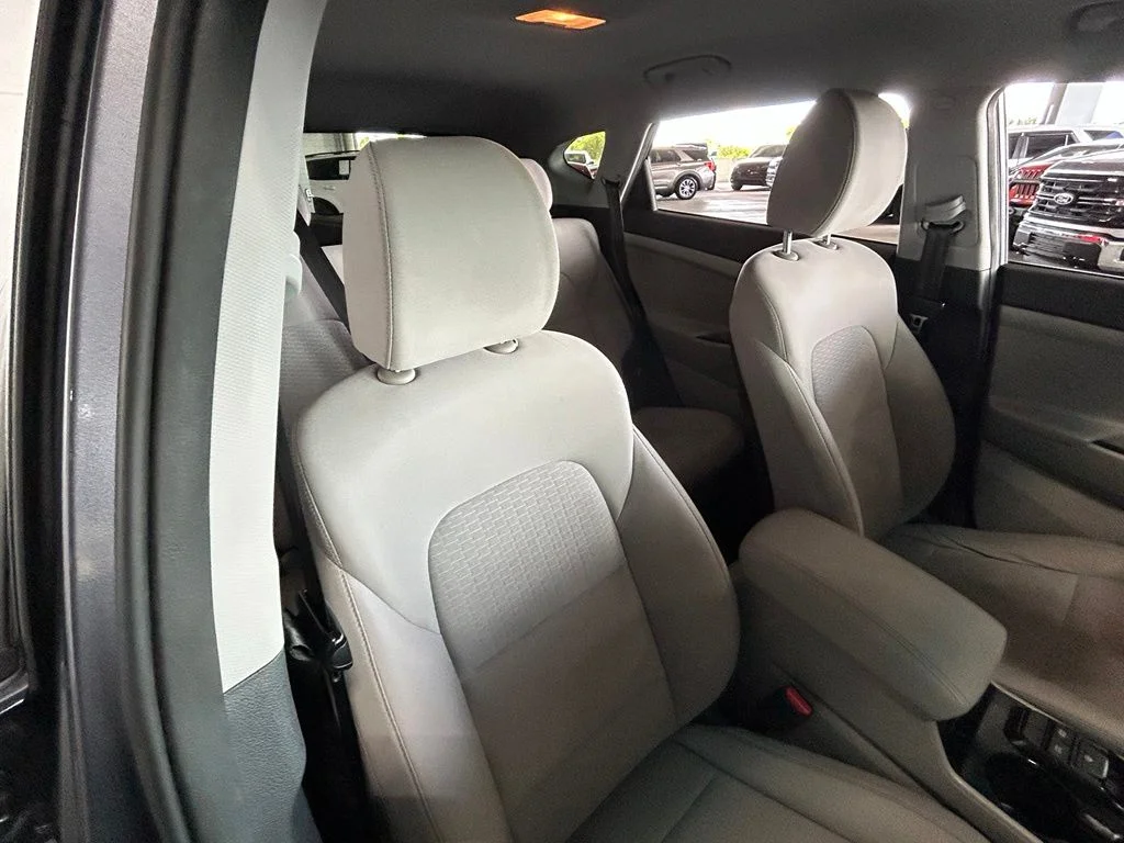 Used 2021 Magnetic Force Hyundai SE image 32