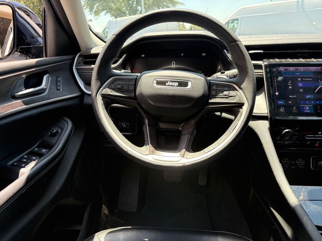 Used 2023 White/off-white Jeep Limited image 7