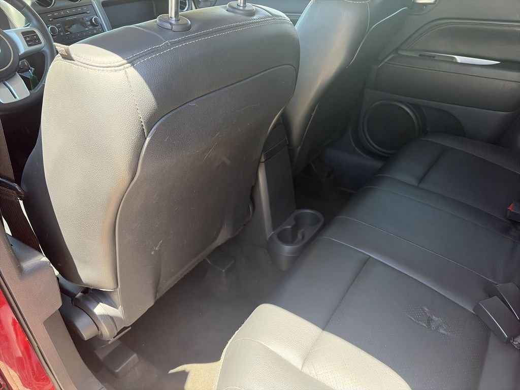 Used 2017 Red Jeep Latitude image 25