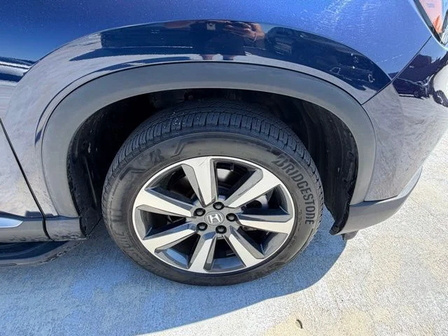 Used 2023  Honda Touring image 9