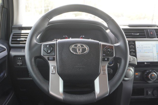 Used 2022  Toyota SR5 Premium image 25