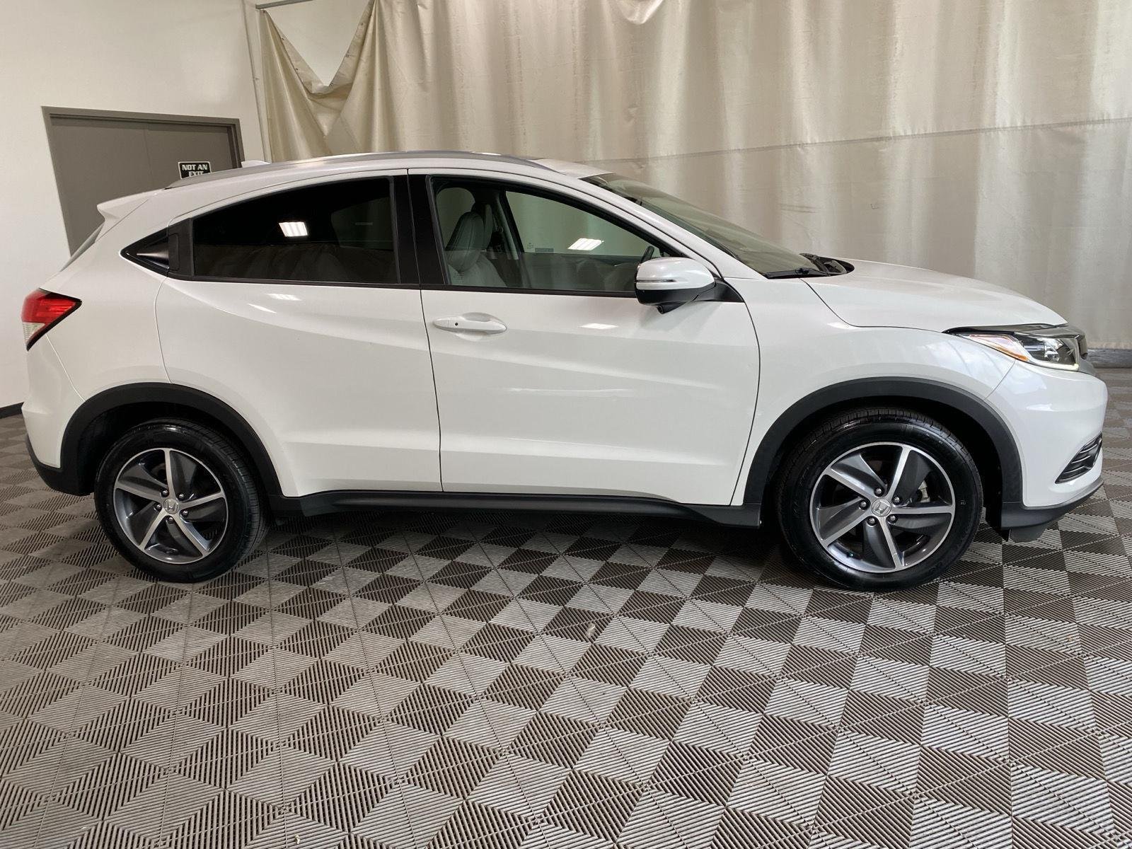 Used 2021 Platinum White Pearl Honda EX-L image 15
