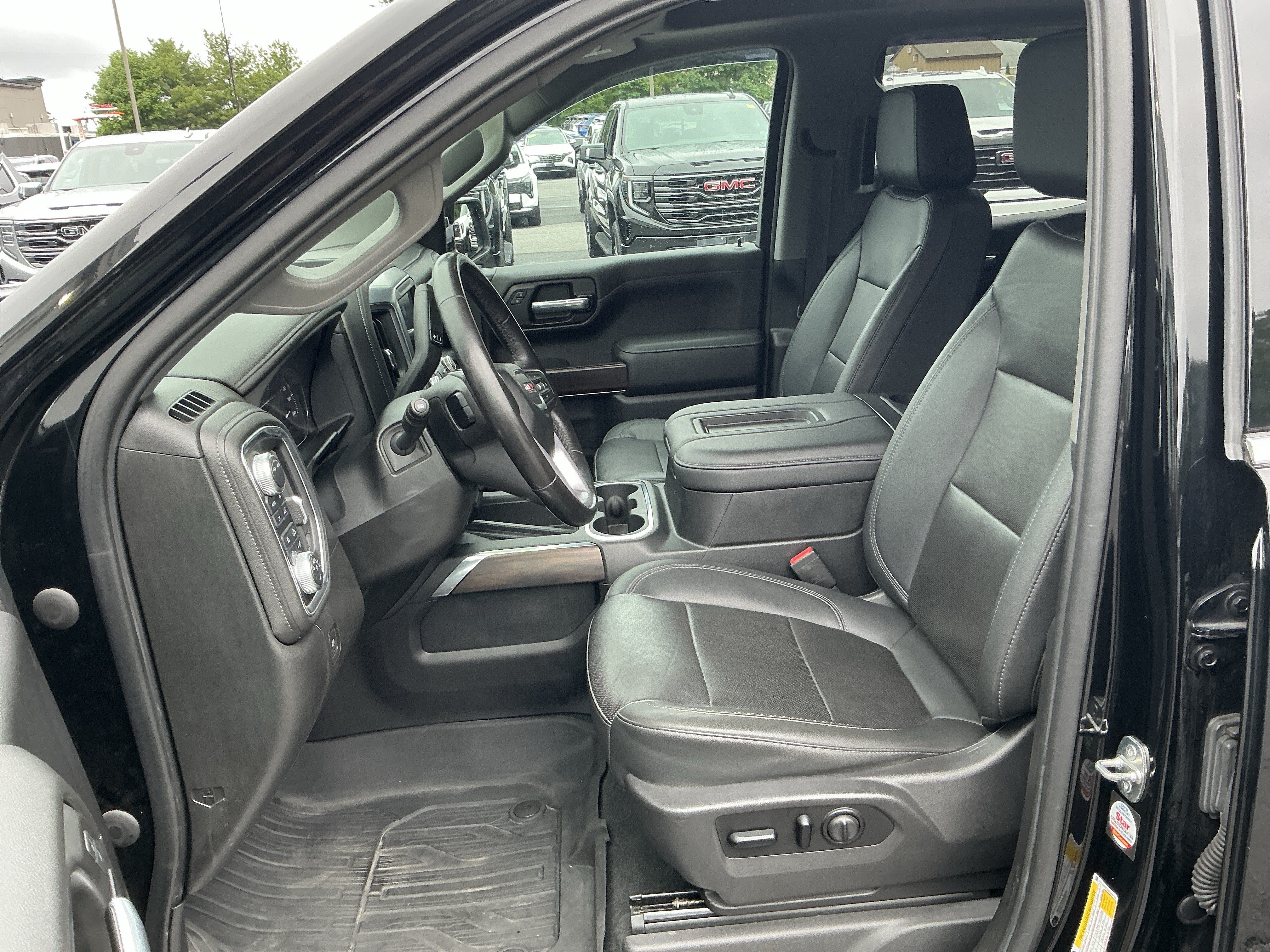 Used 2021 Onyx Black GMC SLT image 15