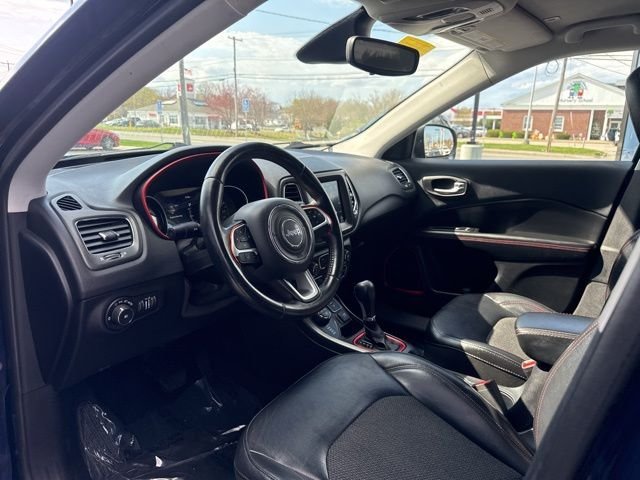 Used 2019 Blue Jeep Trailhawk image 9