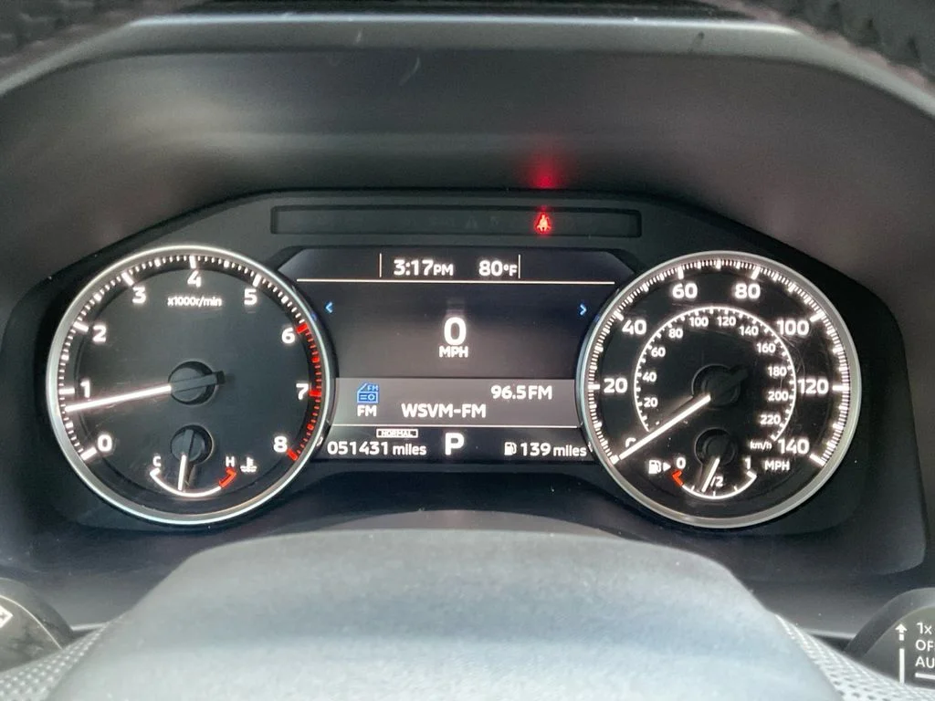Used 2023 White Mitsubishi SE Special Edition image 19