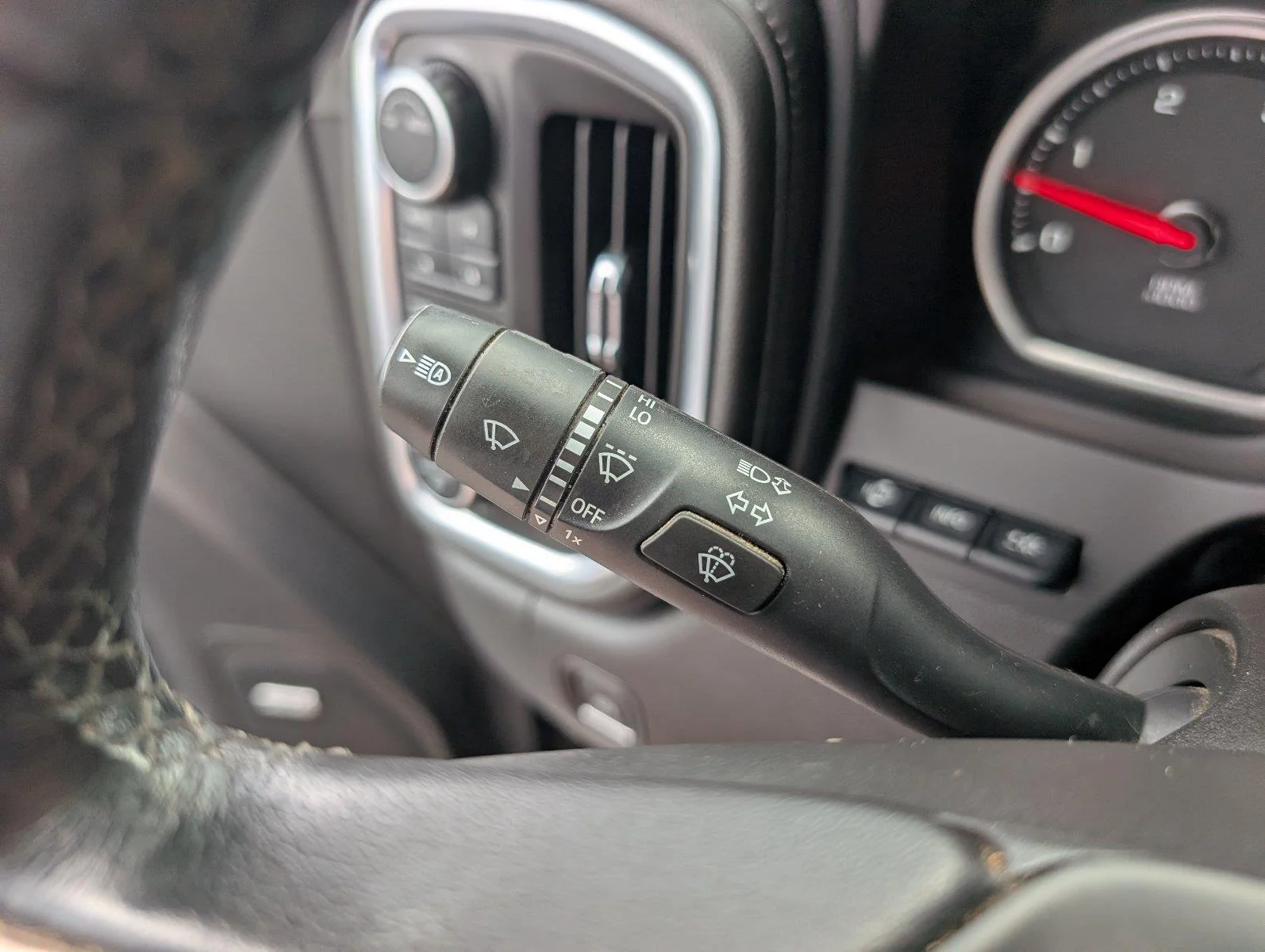 Used 2022 Mosaic Black Metallic Chevrolet High Country image 30