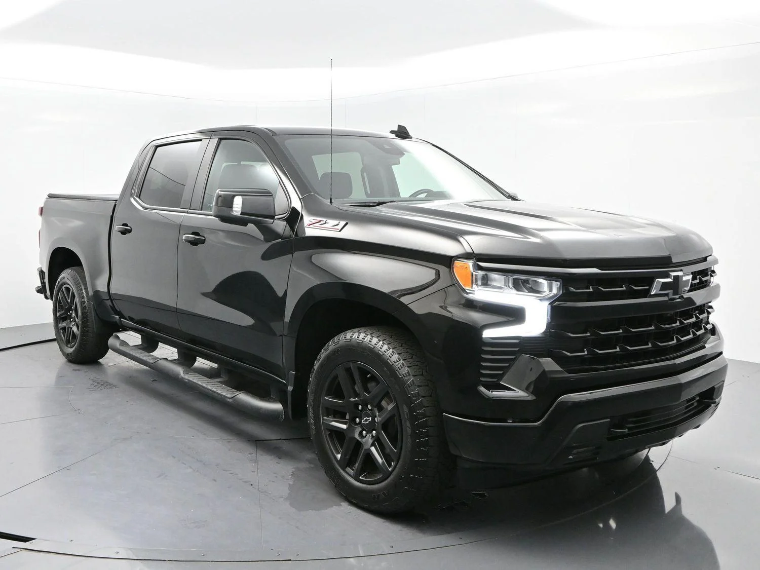 Used 2023 Black Chevrolet RST image 2
