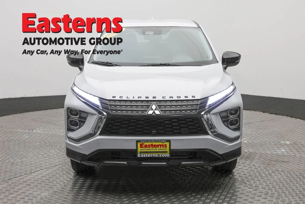 Used 2024 White Mitsubishi LE image 2