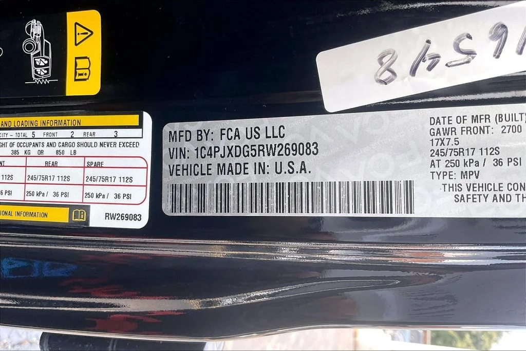 Used 2024 Black Jeep Sport S image 33
