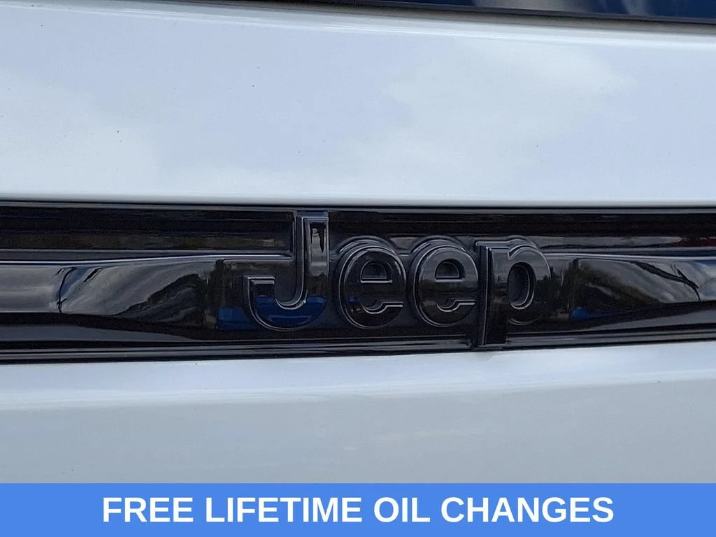 Used 2023 Bright White Clearcoat Jeep Altitude X image 32