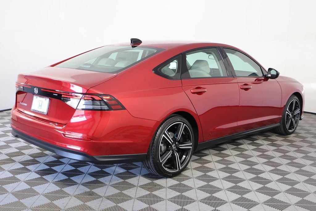 New 2026 Radiant Red Metallic Honda SE image 2