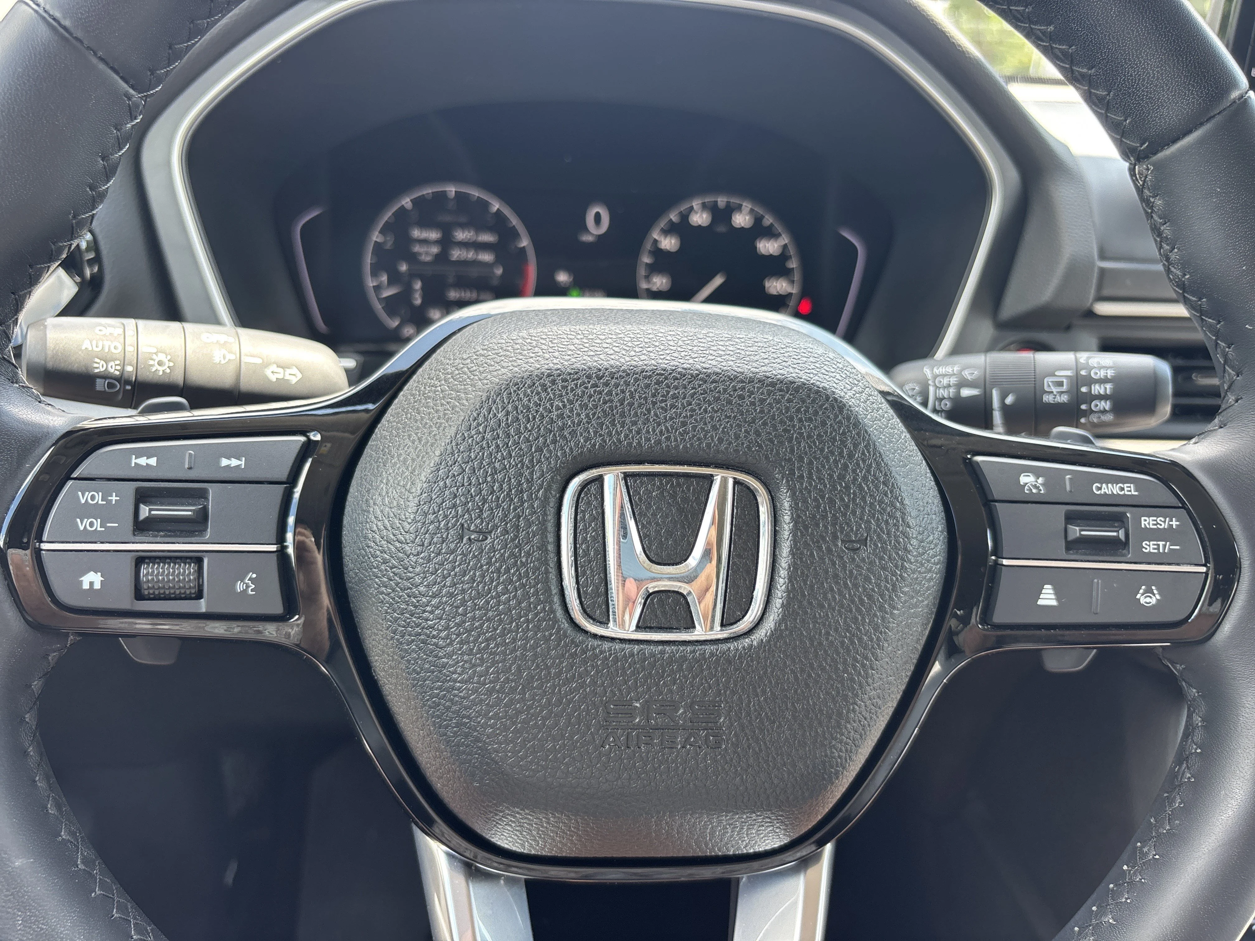 Used 2025 Platinum White Pearl Honda EX-L AWD image 25