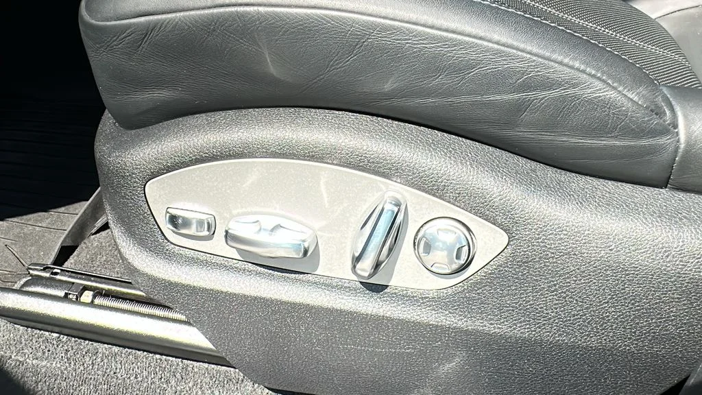 Used 2023 Blue Porsche  image 10