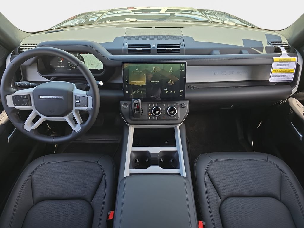 New 2026 Santorini Black Land Rover S image 9