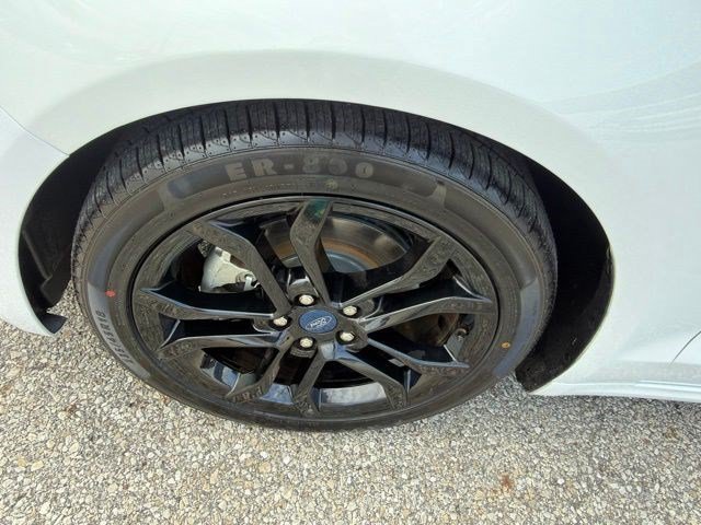 Used 2019 Oxford White Ford SE image 11