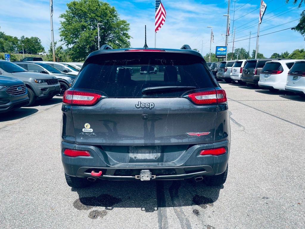 Used 2018 Gray Jeep Trailhawk image 5