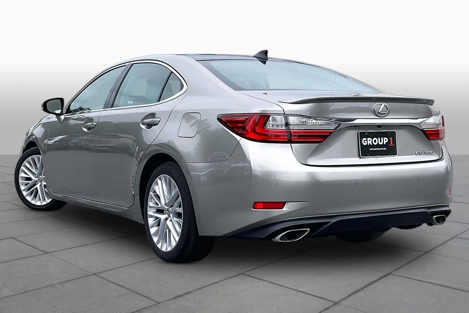 Used 2017 Atomic Silver Lexus  image 11
