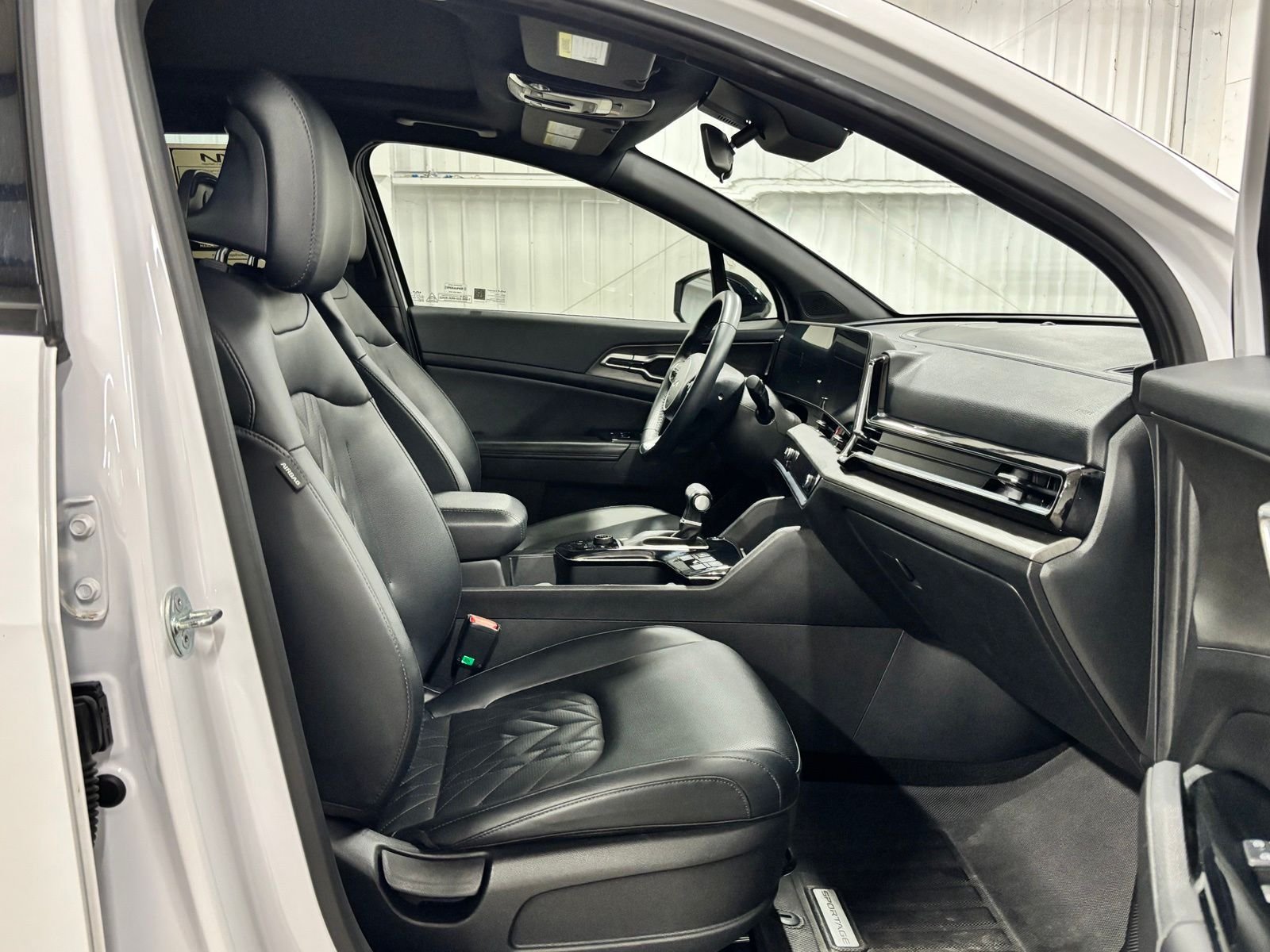 Used 2024 White Kia X-Line image 22