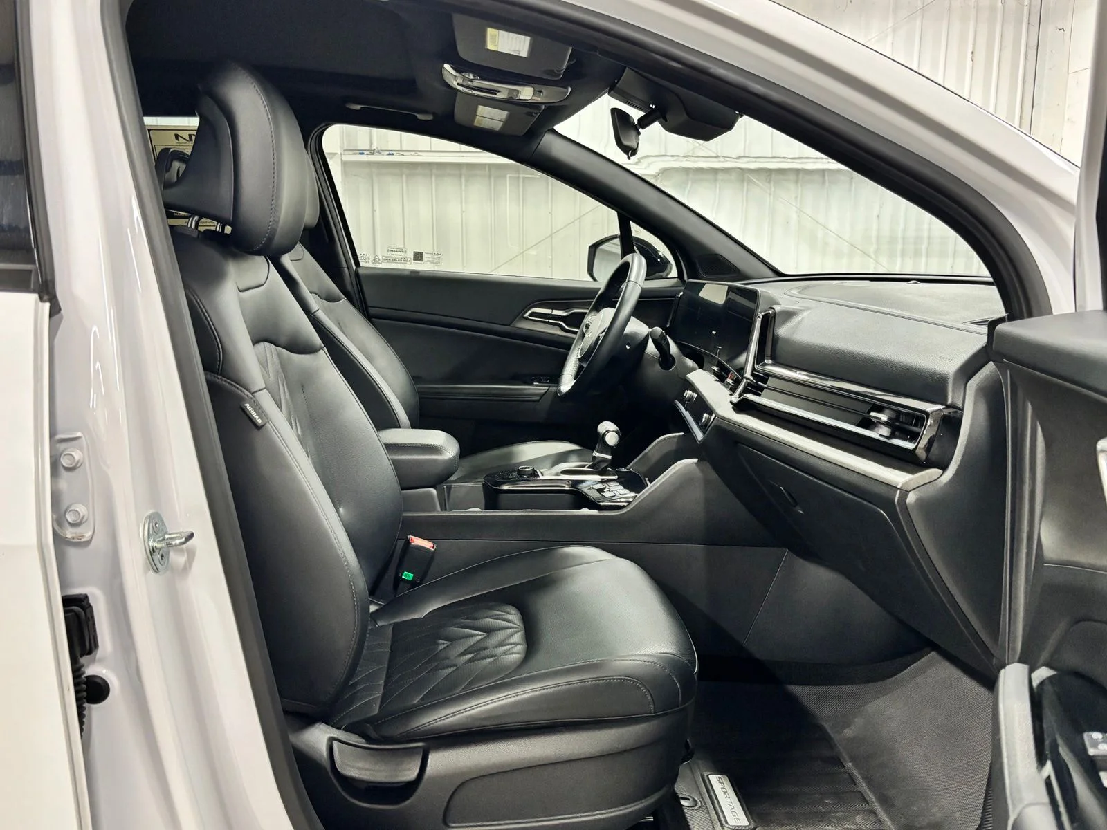 Used 2024 White Kia X-Line image 22
