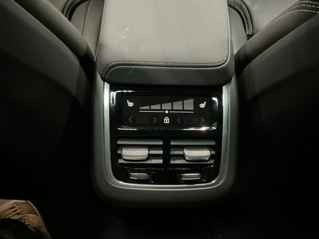 New 2026 Black Volvo B5 Ultra Black Edition image 16