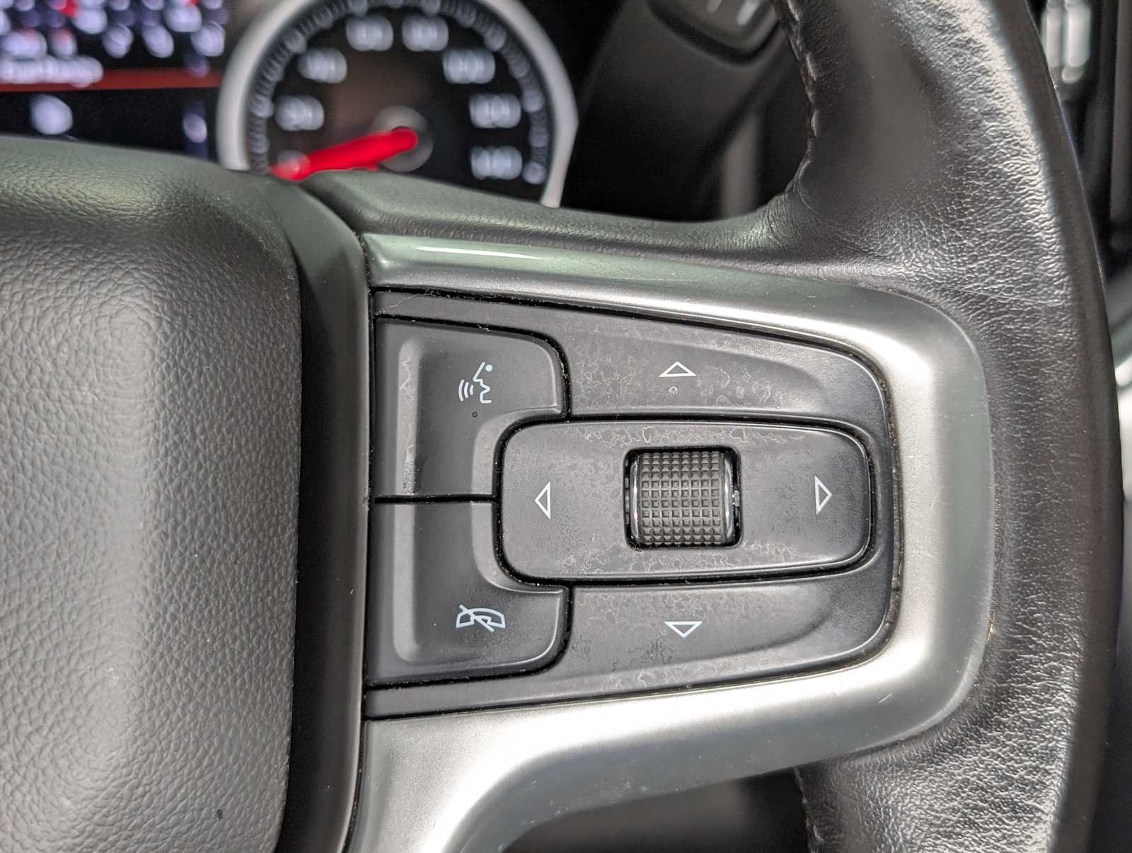 Used 2020 Shadow Gray Metallic Chevrolet LTZ image 34