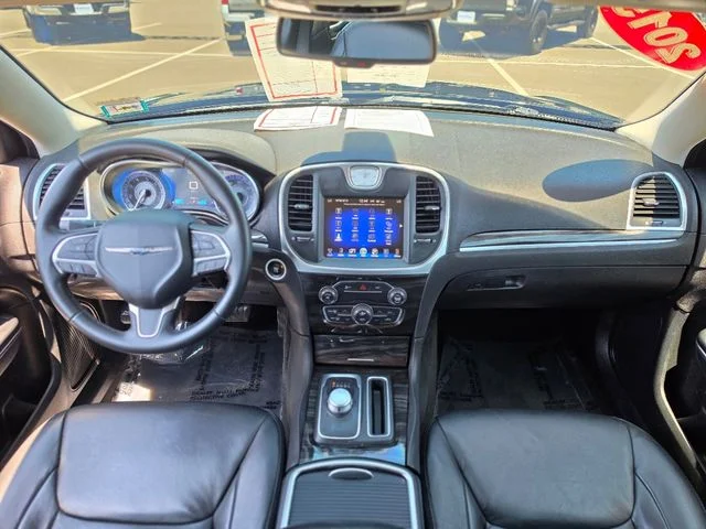 2015 Chrysler 300 Limited - Photo 28