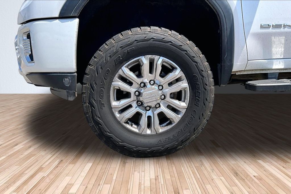 Used 2020 White GMC Denali image 8