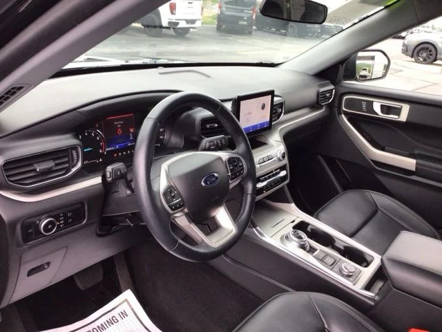Certified Used 2023 Agate Black Metallic Ford XLT image 6