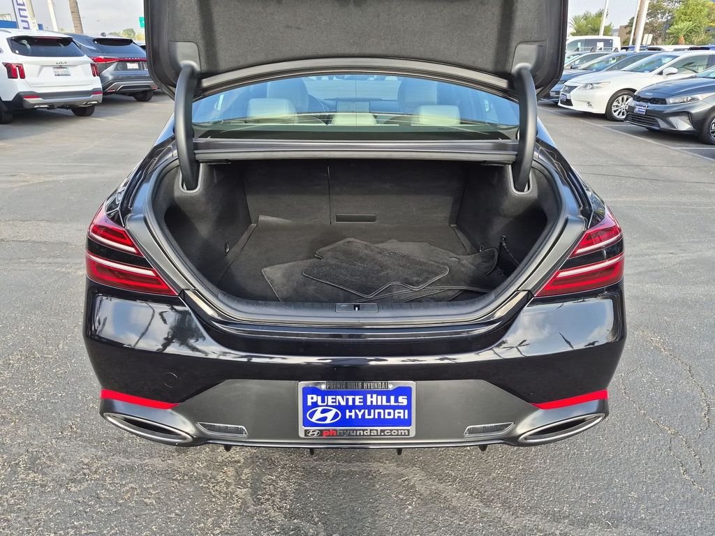 Used 2025 Black Genesis 2.5T image 32