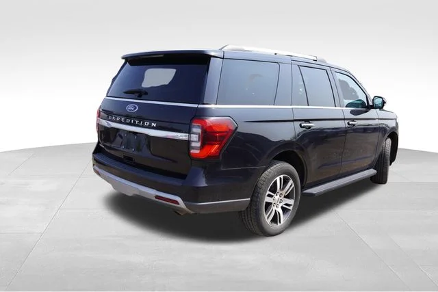 Used 2024 Black Ford Limited image 3