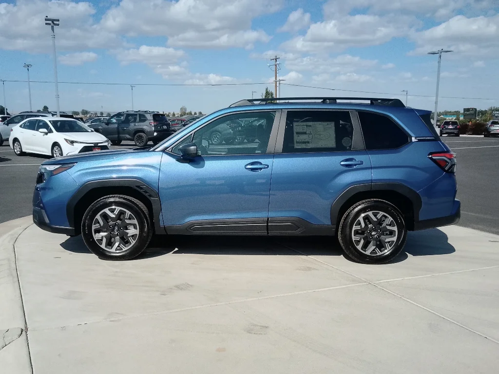 New 2026 DAYBREAK BLUE PEARL Subaru Premium image 6