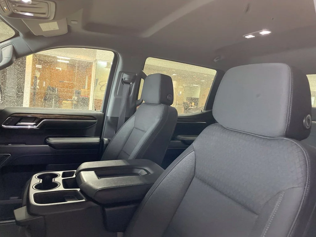 Used 2024 Silver GMC Elevation image 22