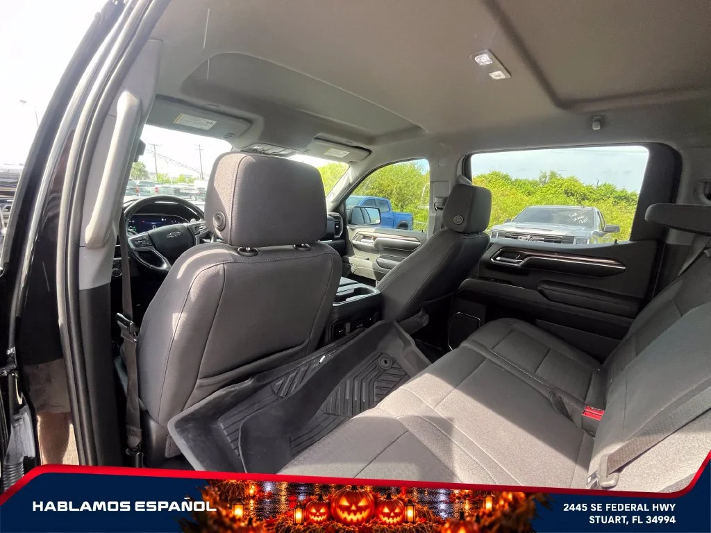 Used 2023 BLACK Chevrolet RST image 15
