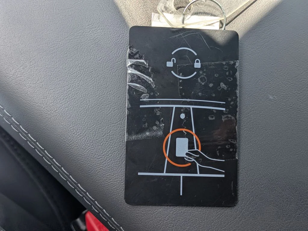 Used 2025  Tesla Long Range image 26