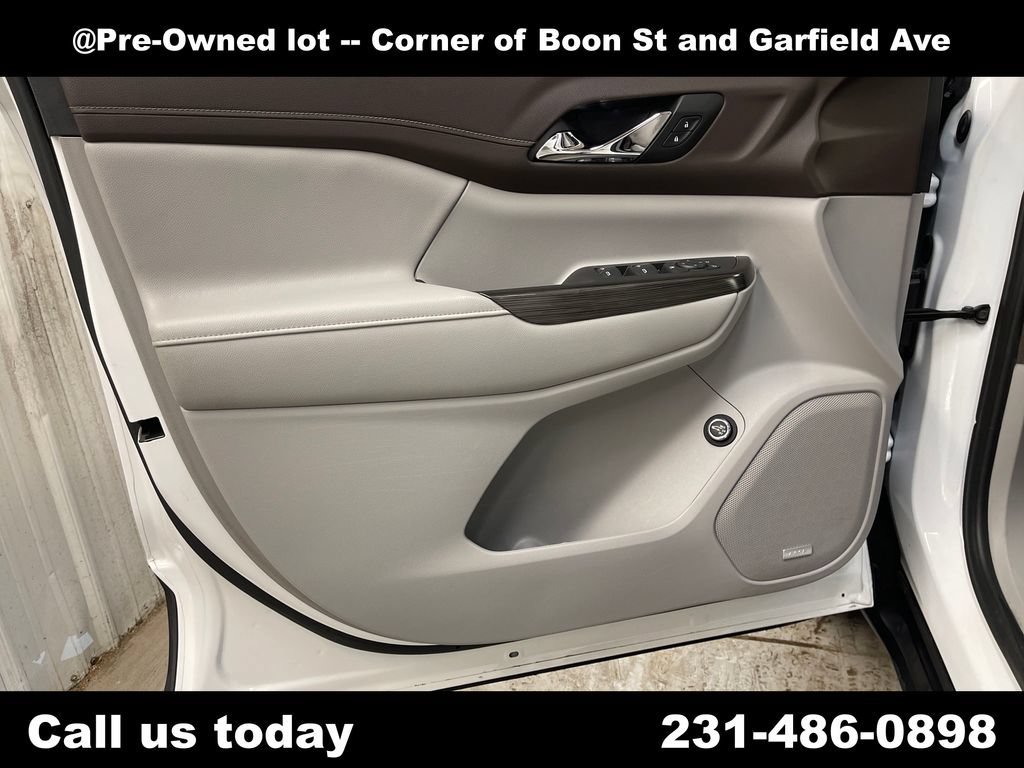 Used 2019 SUMMIT WHITE GMC SLT image 15