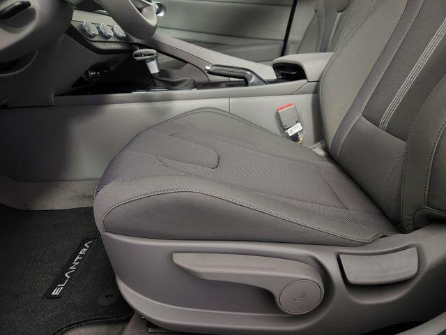 New 2026 White Hyundai SE image 14