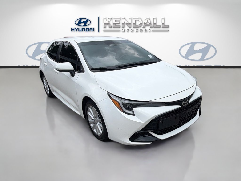 Certified Used 2023 Ice Toyota SE image 1