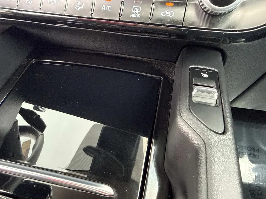 Used 2023 Black Kia S image 36
