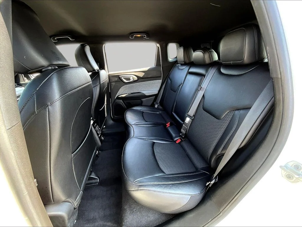 Certified Used 2024 White Jeep Latitude image 22
