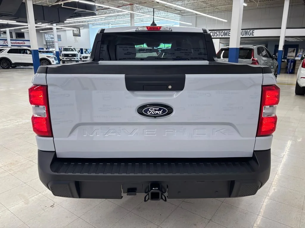 New 2026 Space White Metallic Ford XL image 7