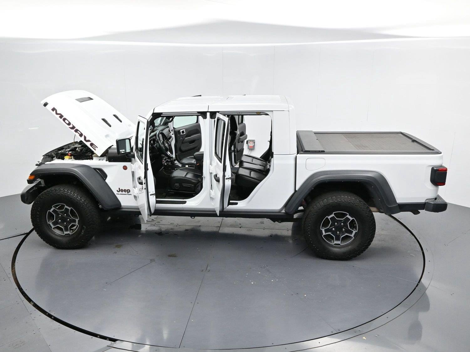 Used 2022 Bright White Clearcoat Jeep Mojave image 39