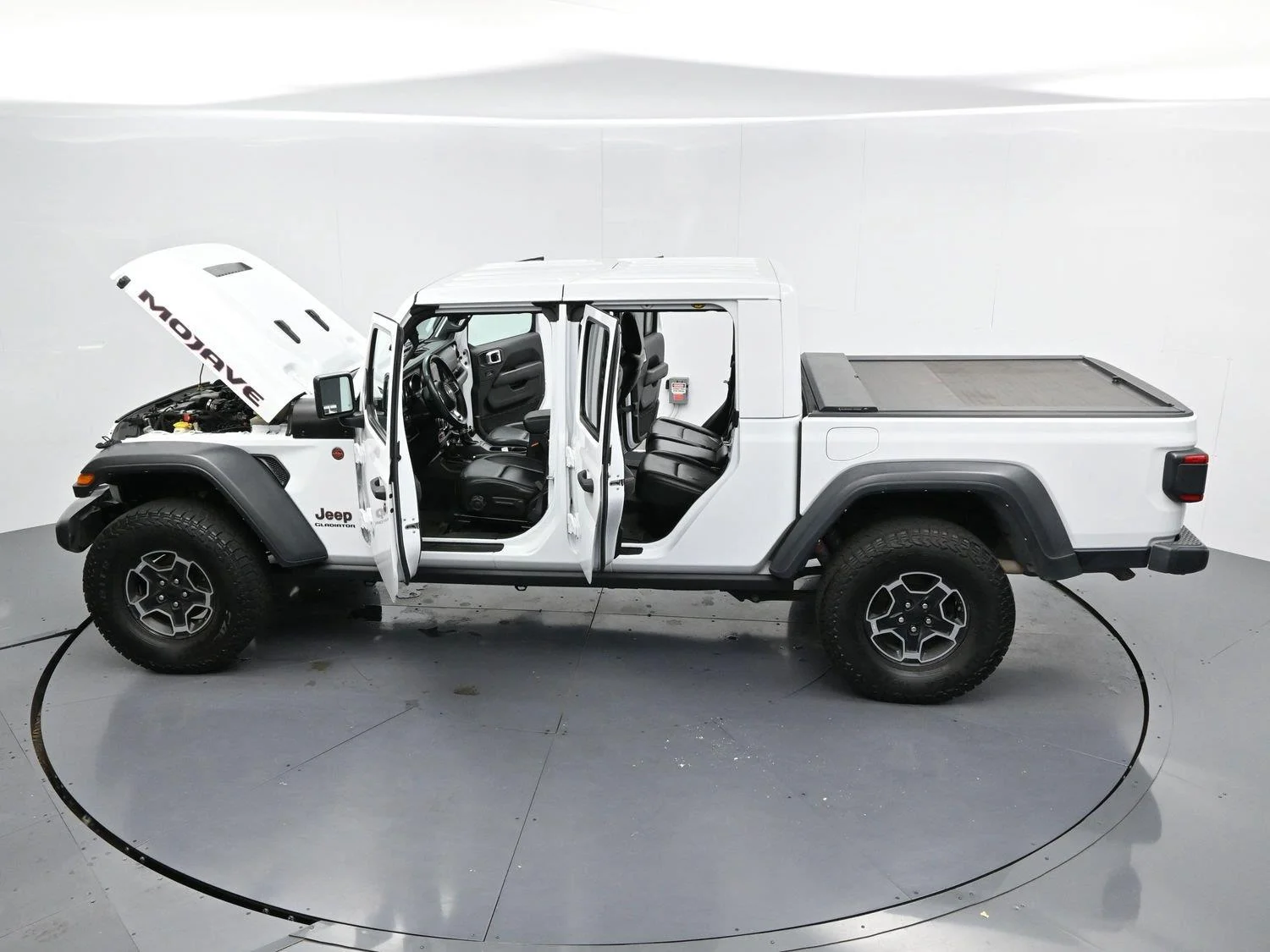 Used 2022 Bright White Clearcoat Jeep Mojave image 39