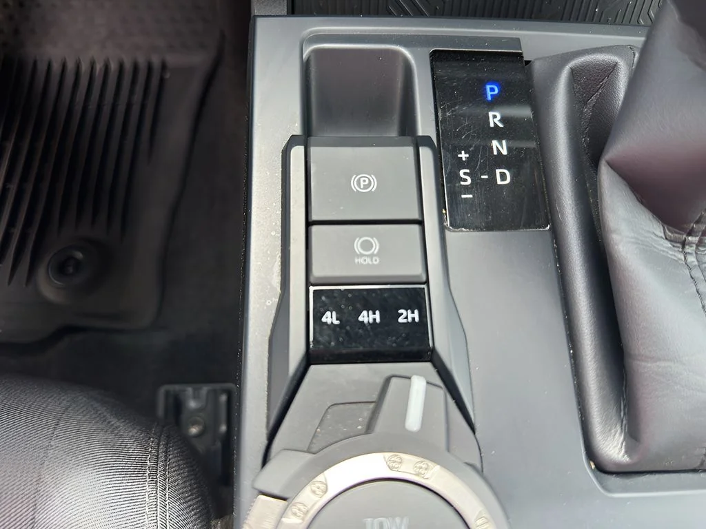 Used 2024 Blue Crush Metallic Toyota SR5 image 25